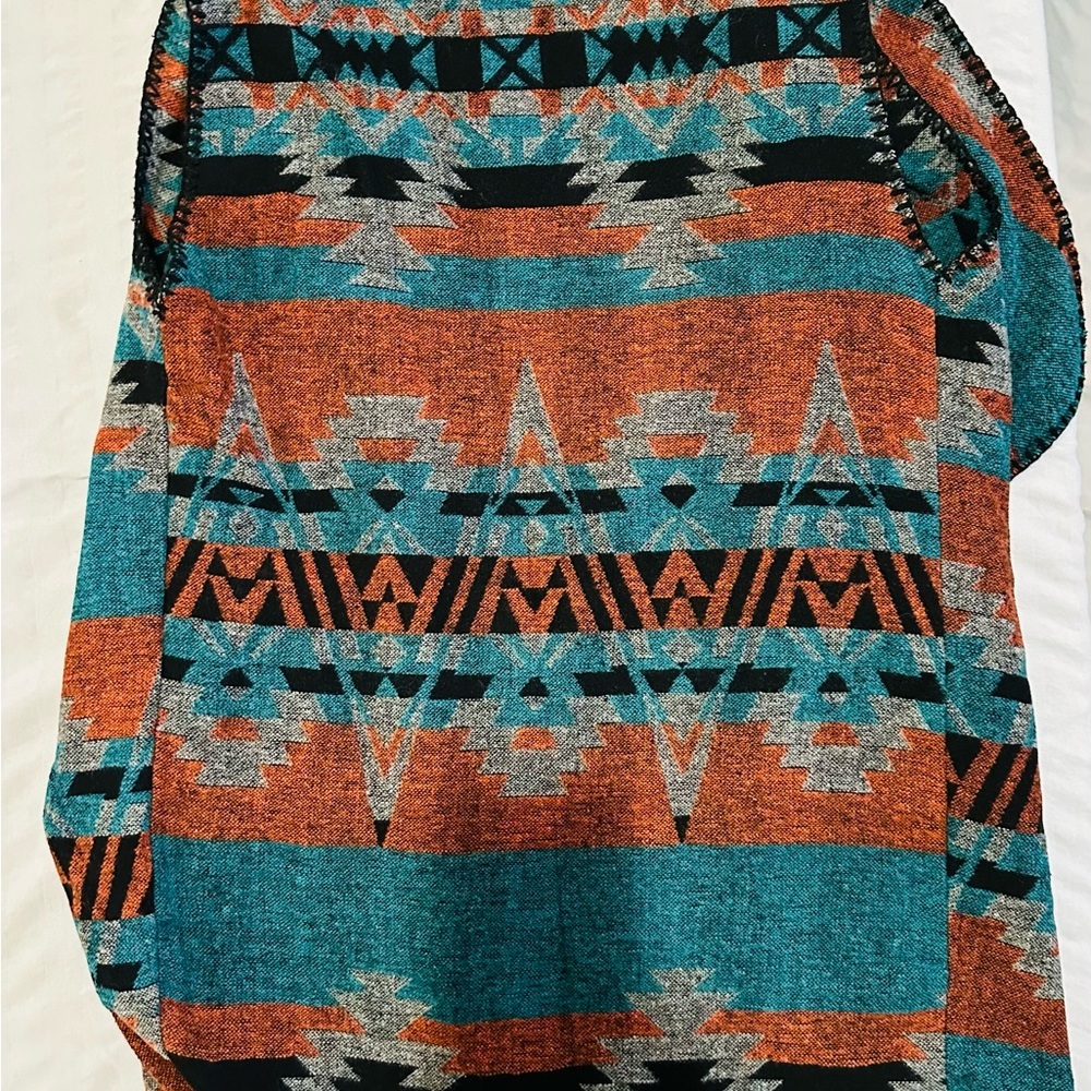 Aztec Patterned Front Pocket Collar Vest - image 6